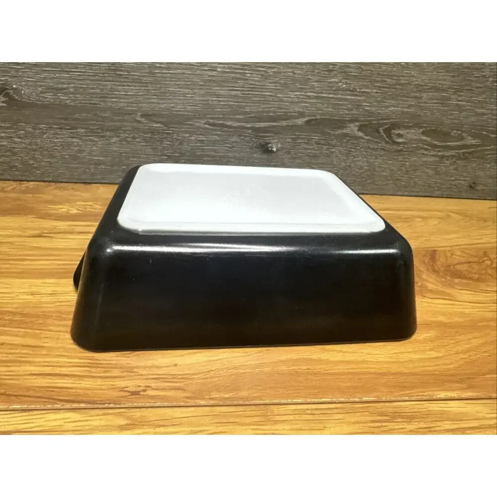 Pyrex Black 503 RODNEY KENT STARLINE Matte Black Refrigerator Dish 1.5 Qt W/ Lid